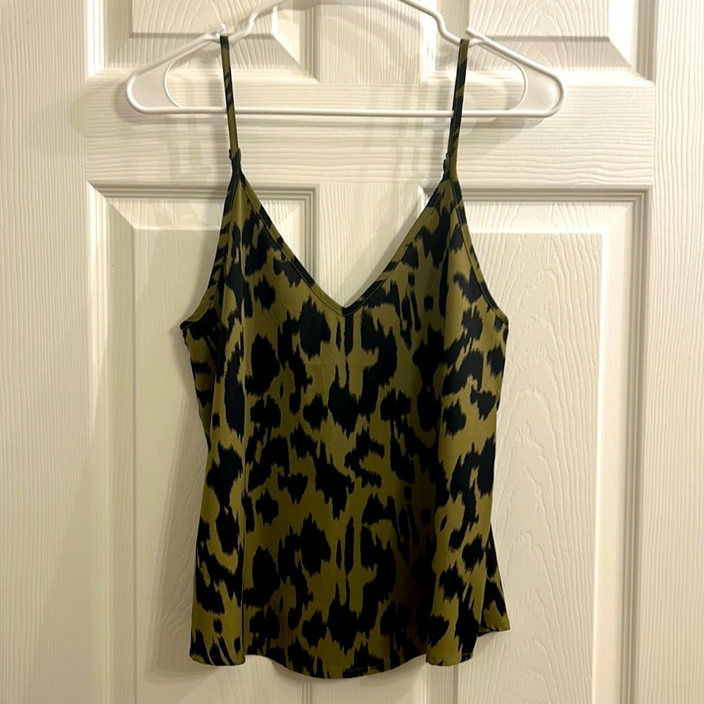 Navy green, tank